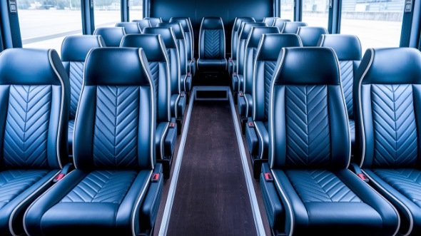 south bend 18 passenger minibus rental